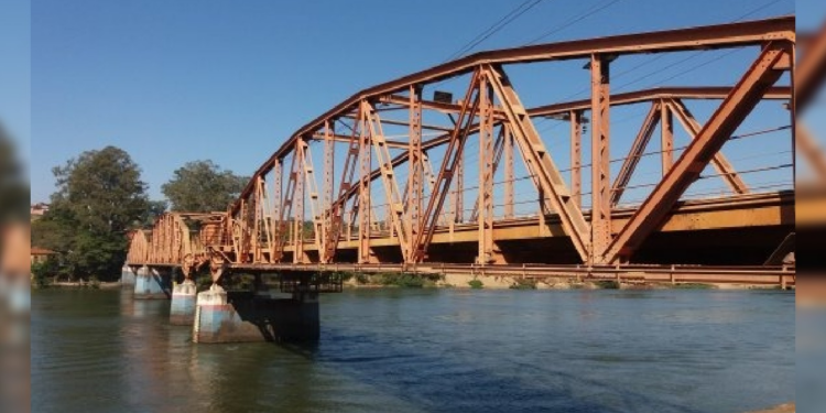 Ponte Campos Salles é totalmente interditada em Barra Bonita para limpeza e avaliação técnica
