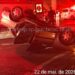 Carro com sete pessoas capota e motorista morre em Pirajuí