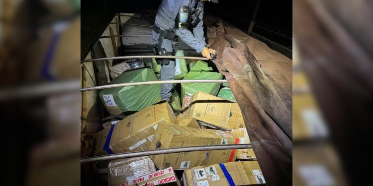 Caminhoneiro é preso suspeito de descaminho ao transportar mercadoria irregular em rodovia de Assis